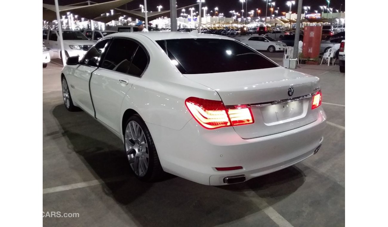 بي أم دبليو 750 Li 2012 GCC