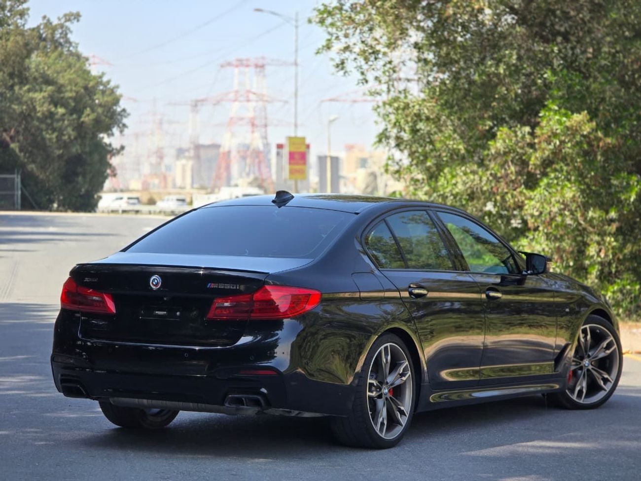 BMW M550i Std 4.4L BMW 550i Xdrive 2018 // ORGINAL PAINT // PERFECT CONDITION // FULL OPITION