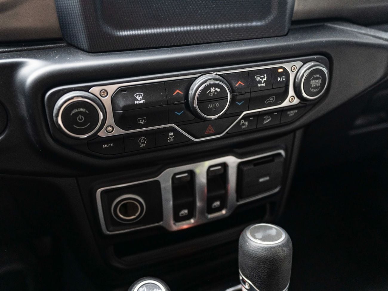 Jeep Wrangler Sport 3.6L A/T (4 Seater)