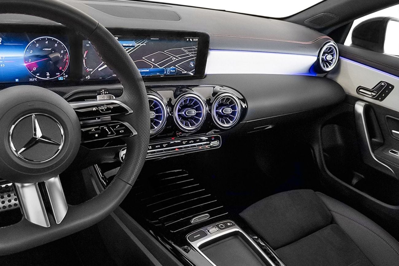 مرسيدس بنز CLA 200 PREMIUM PLUS