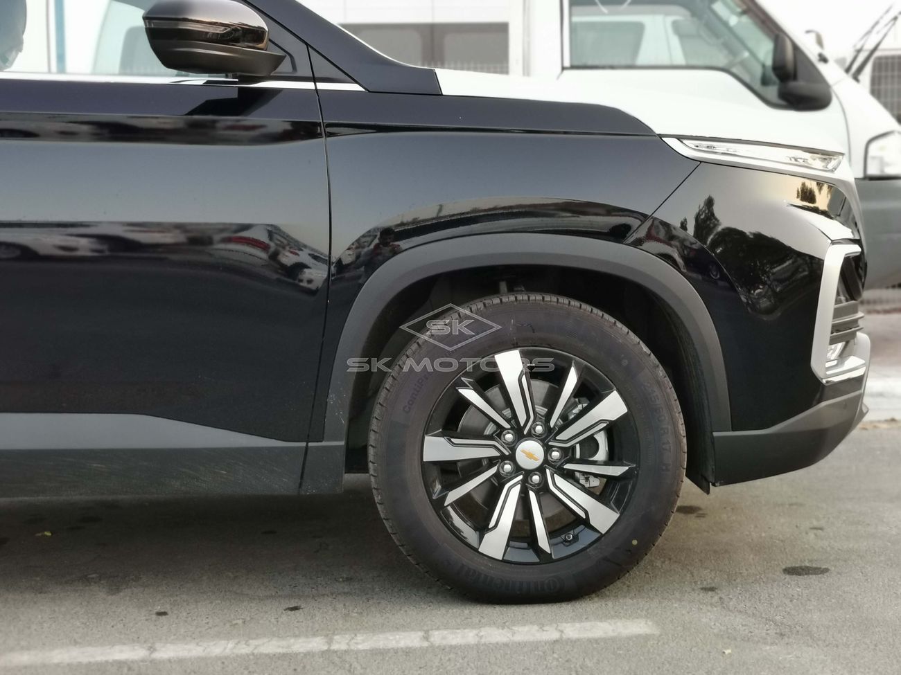 Chevrolet Captiva 1.5L, 17" Rims, Driver Power Seat, Parking Sensors, Front & Rear A/C, Sunroof (CODE # CHCA01)