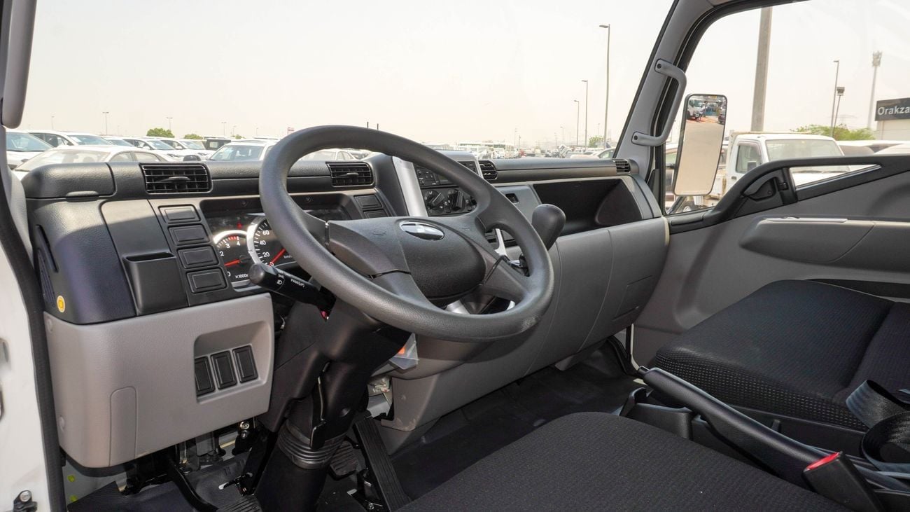 Mitsubishi Canter Van