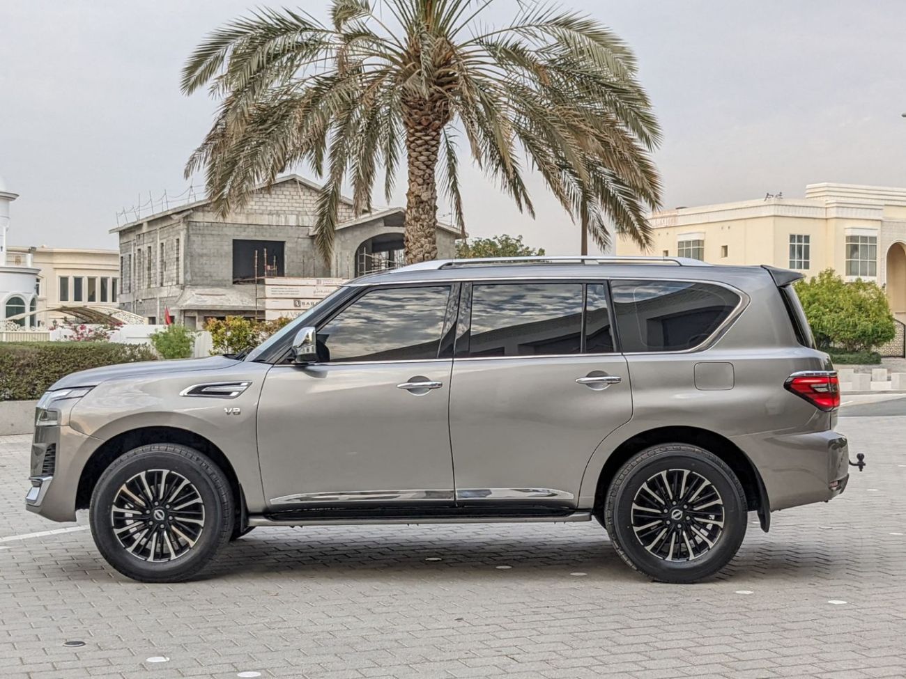 Nissan Patrol LEFT HAND FACLIFTED 2024 FULL OPTION