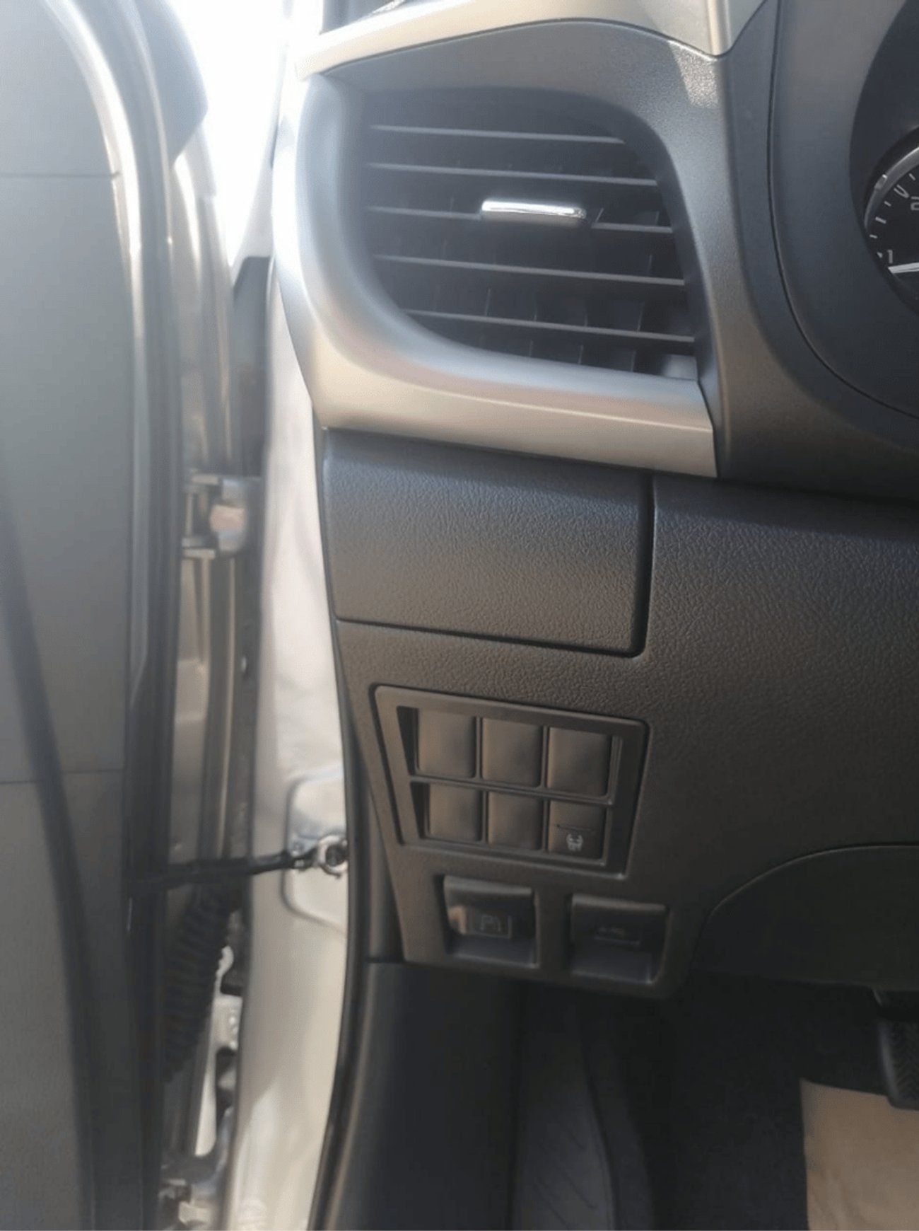 تويوتا هيلوكس SGLX ECTJRD006 - 2026 Toyota Hilux Double Cab Pick Up Full Options GLX - 2.4L Diesel Auto - Push Start - 