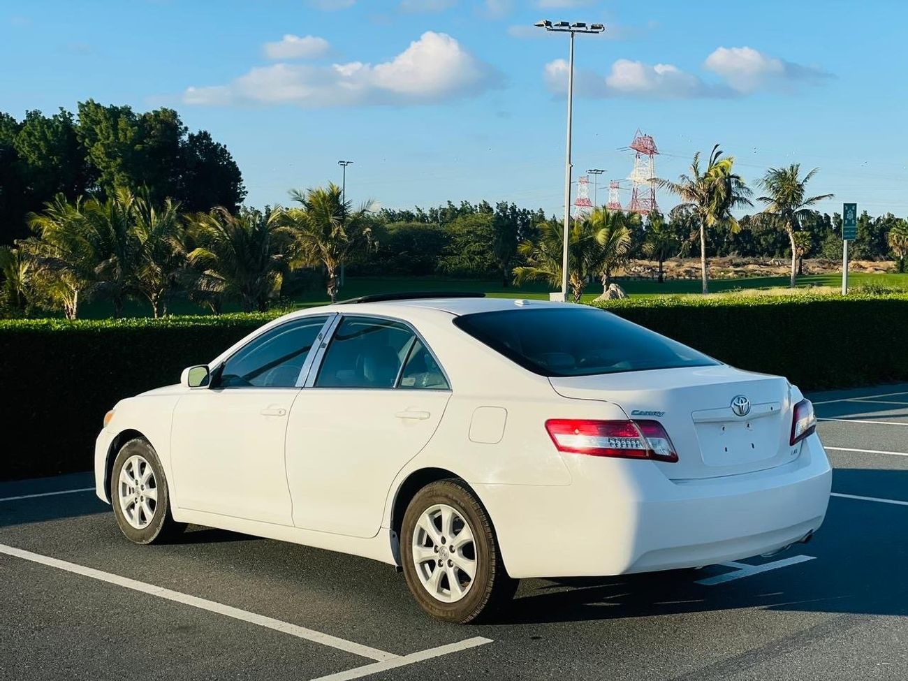 Used Toyota Camry with Sunroof 2011 for sale in Sharjah - 701899
