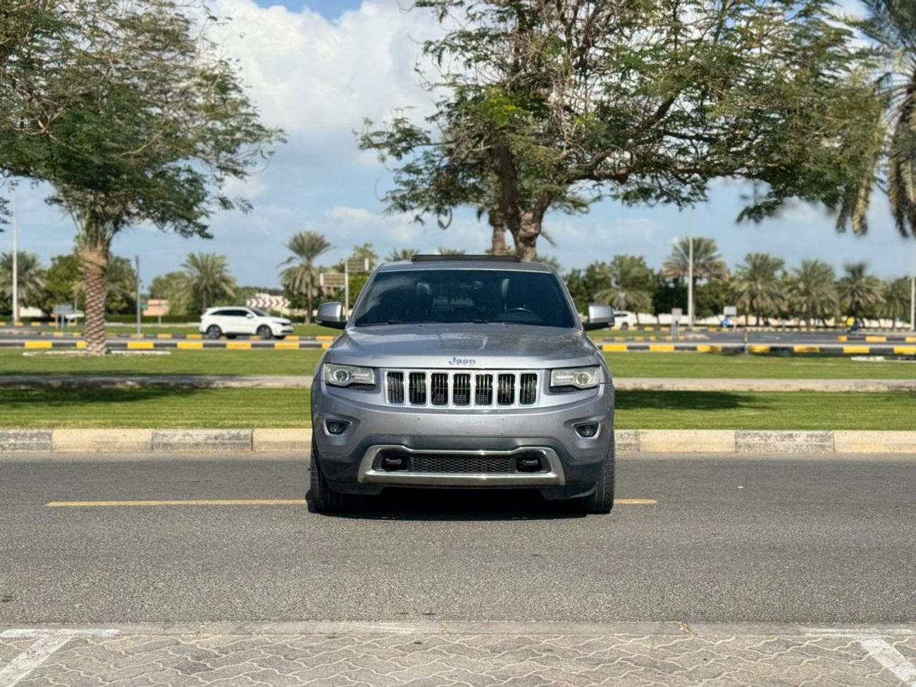 جيب جراند شيروكي Limited 3.6L