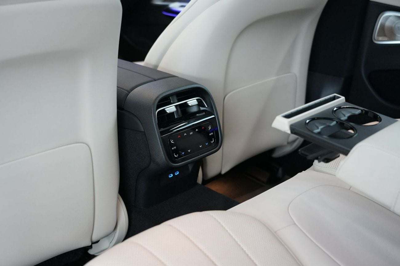 Mercedes-Benz E300