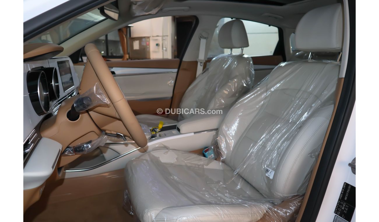 Hyundai Azera Hyundai Azera 3.5L 2023  Engine Capacity (liters) 3.5