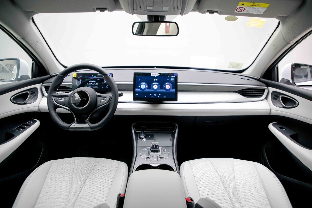BYD Seal 05 DM-i ID Luxury 1.5L- White Inside Grey | Export Only