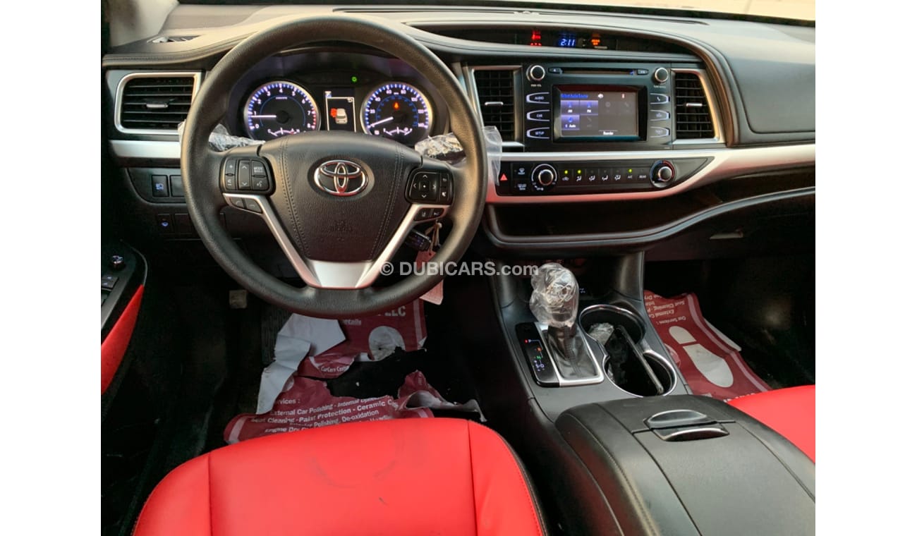 Toyota Highlander LE 4WD AND ECO 3.5L V6 2018 AMERICAN SPECIFICATION