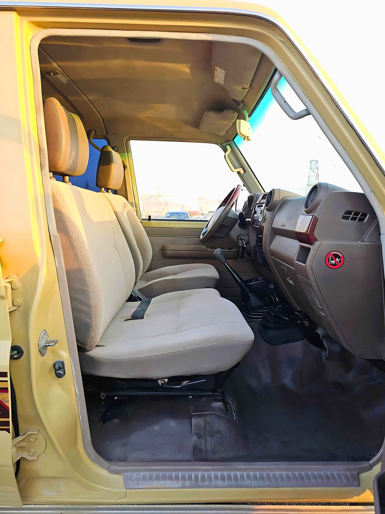 تويوتا لاند كروزر بيك آب / 4 DOOR/ PATROL MANUAL V6/ EXPORT ONLY/ LOT# 69619