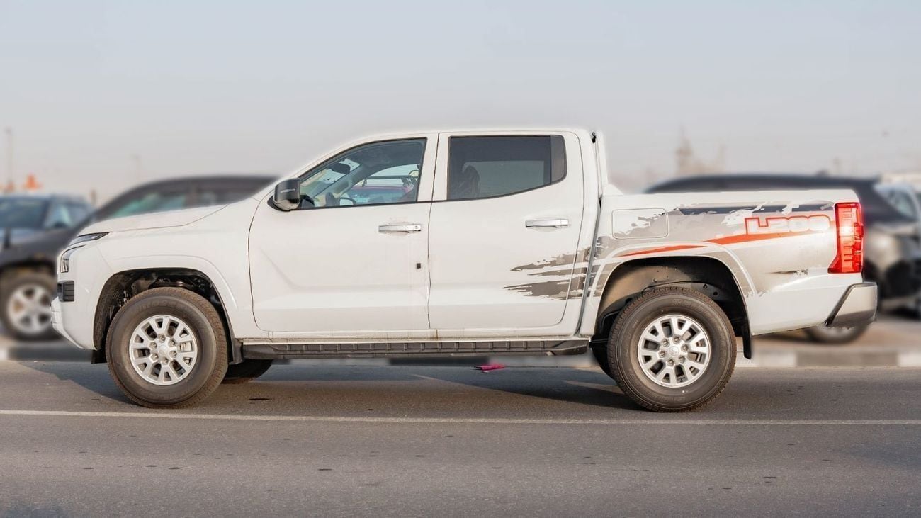 Mitsubishi L200 2026 Mitsubishi L200 GL 2.4L Mt Petrol w/ Screen