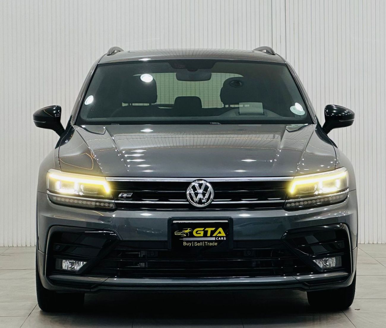 فولكس واجن تيجوان 2020 Volkswagen Tiguan R-Line Black Edition, March 2025 VW Warranty, Full VW Service History, GCC