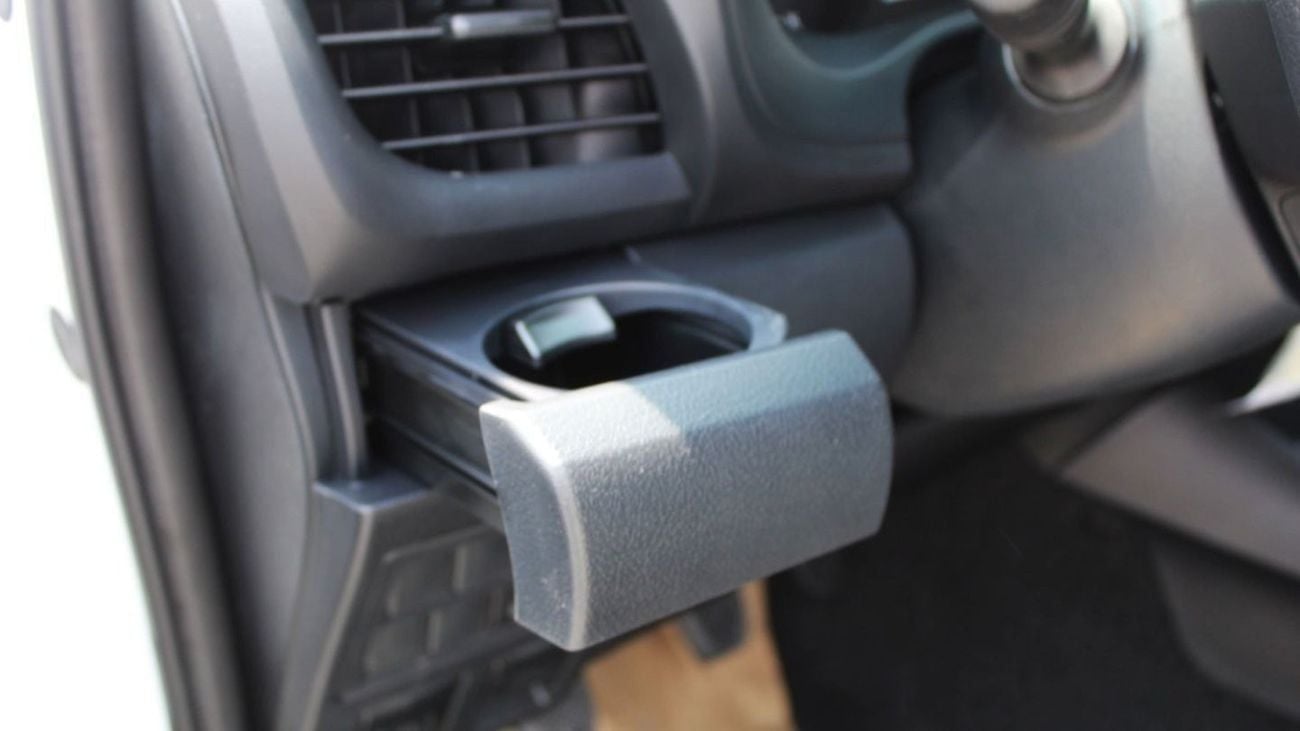 Toyota Hilux GL TOYOTA  HILUX 2.7L MT BASIC GCC