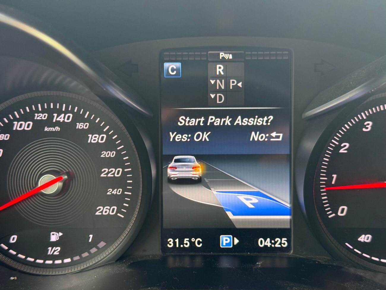 Mercedes-Benz C 200 Coupe GCC Specs | First owner | No Accidents