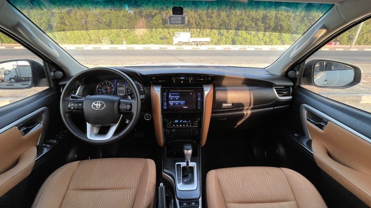 Toyota Fortuner GXR 4.0L (278 HP)