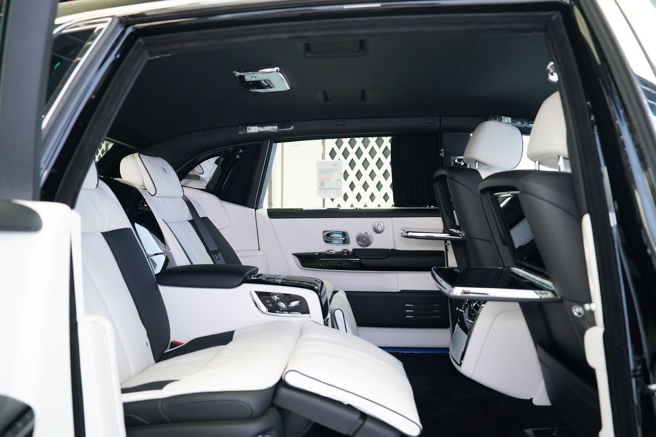 Rolls-Royce Phantom EWB