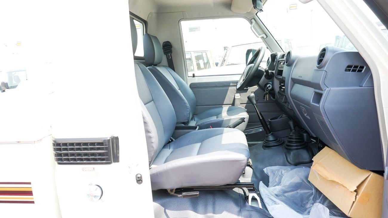Toyota Land Cruiser Pick Up 4.2L Diesel Single Cabin M/T