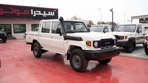 Toyota Land Cruiser Pick Up Toyota Land Cruiser Pick Up  LC79 2.8L Diesel Double Cabin MANUAL TRANSMISSION MY25
