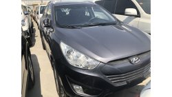 Hyundai Tucson 4 WD Limited,model:2014. Excellent condition