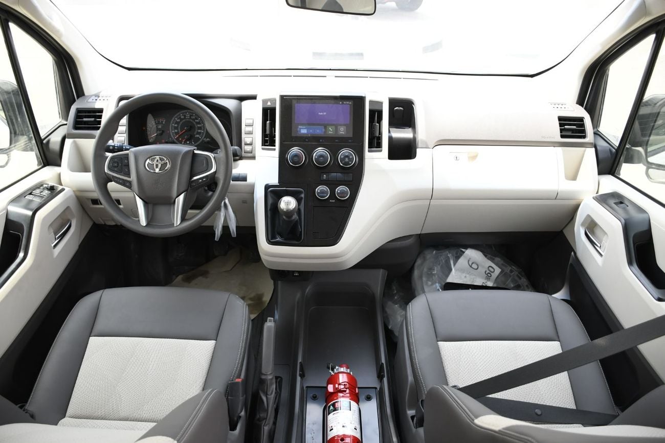 Toyota Hiace GL 3.5L Manual Petrol Full option