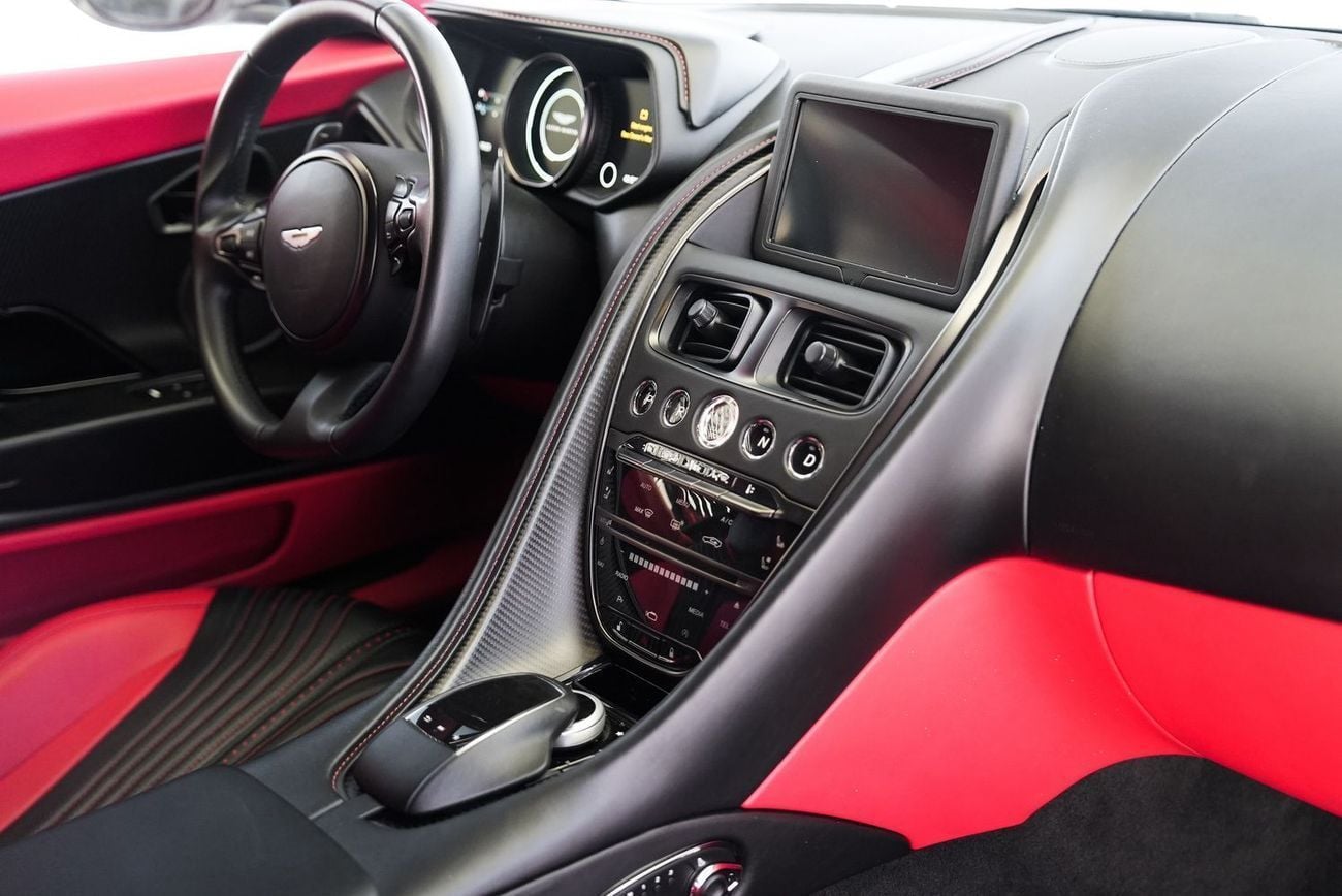 Aston Martin DB11 VOLANTE Std 4.0L