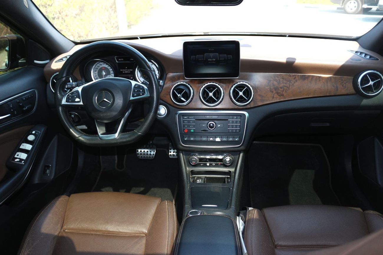 Mercedes Benz GLA250 MERCEDES GLA 250 4MATIC GULF SPEC FULLY LOADED