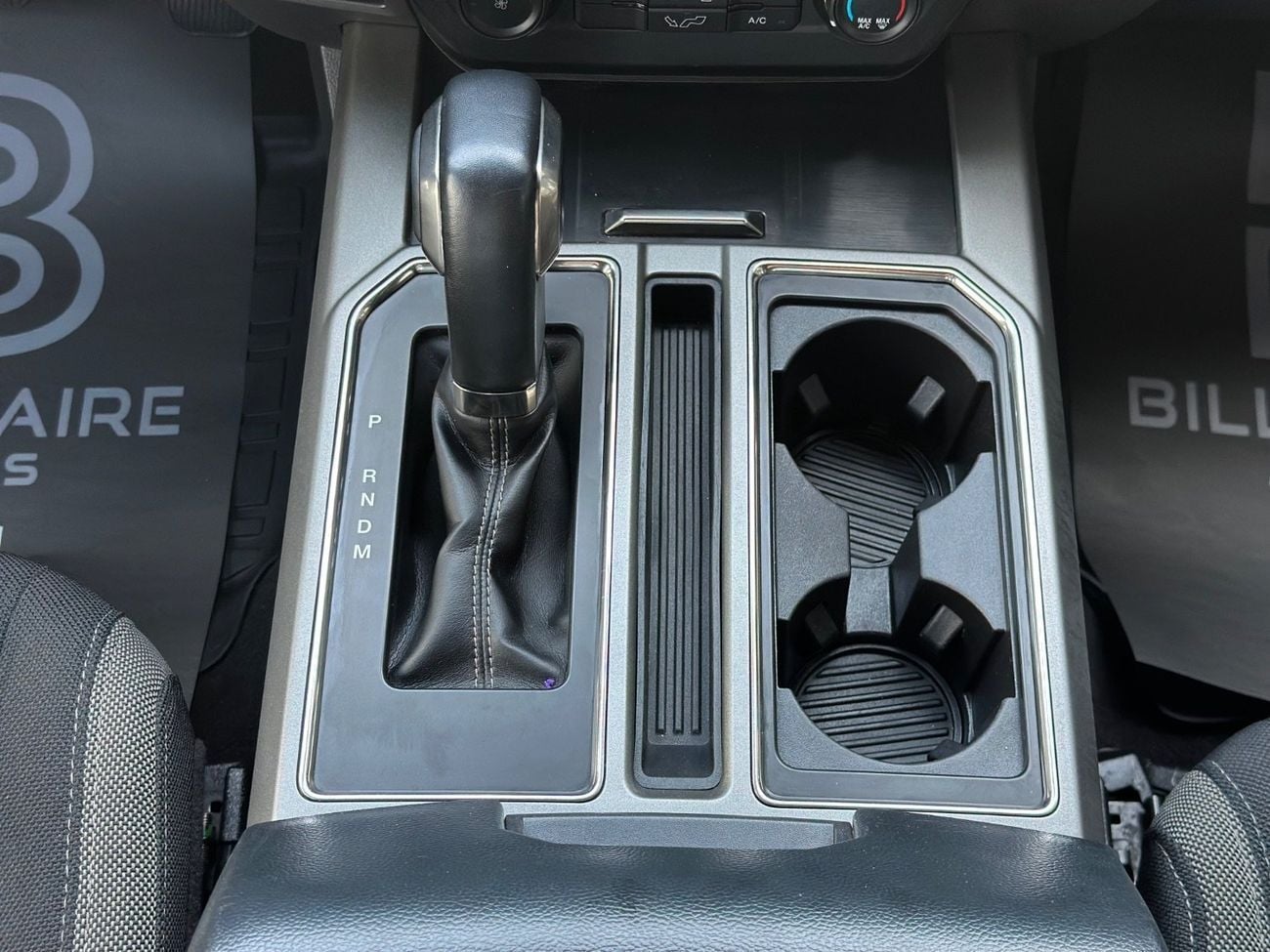 فورد إف-150 رابتور FORD RAPTOR F-150 V6T CABIN & HALF | GCC | 2019 | FULL SERVICE HISTORY IN AL-FUTTAIM