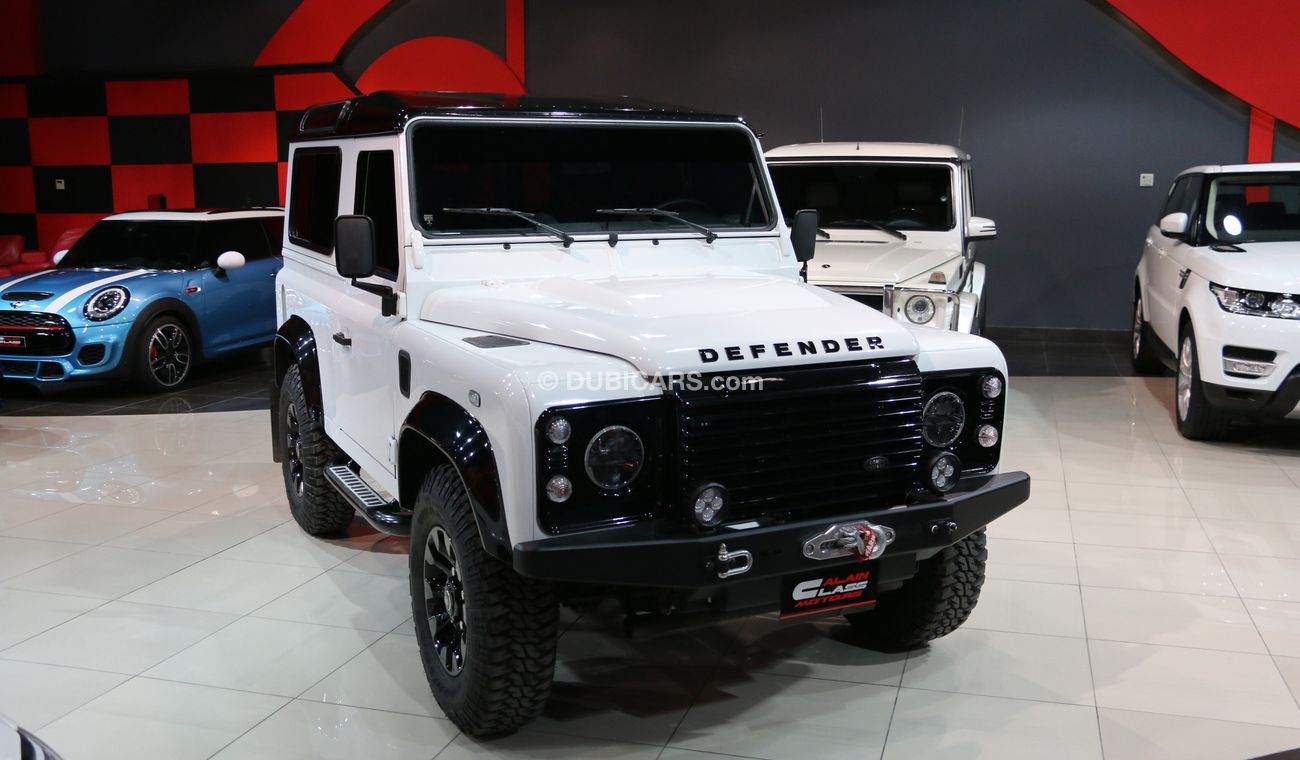 Used Land Rover Defender 2015 for sale in Dubai - 82451
