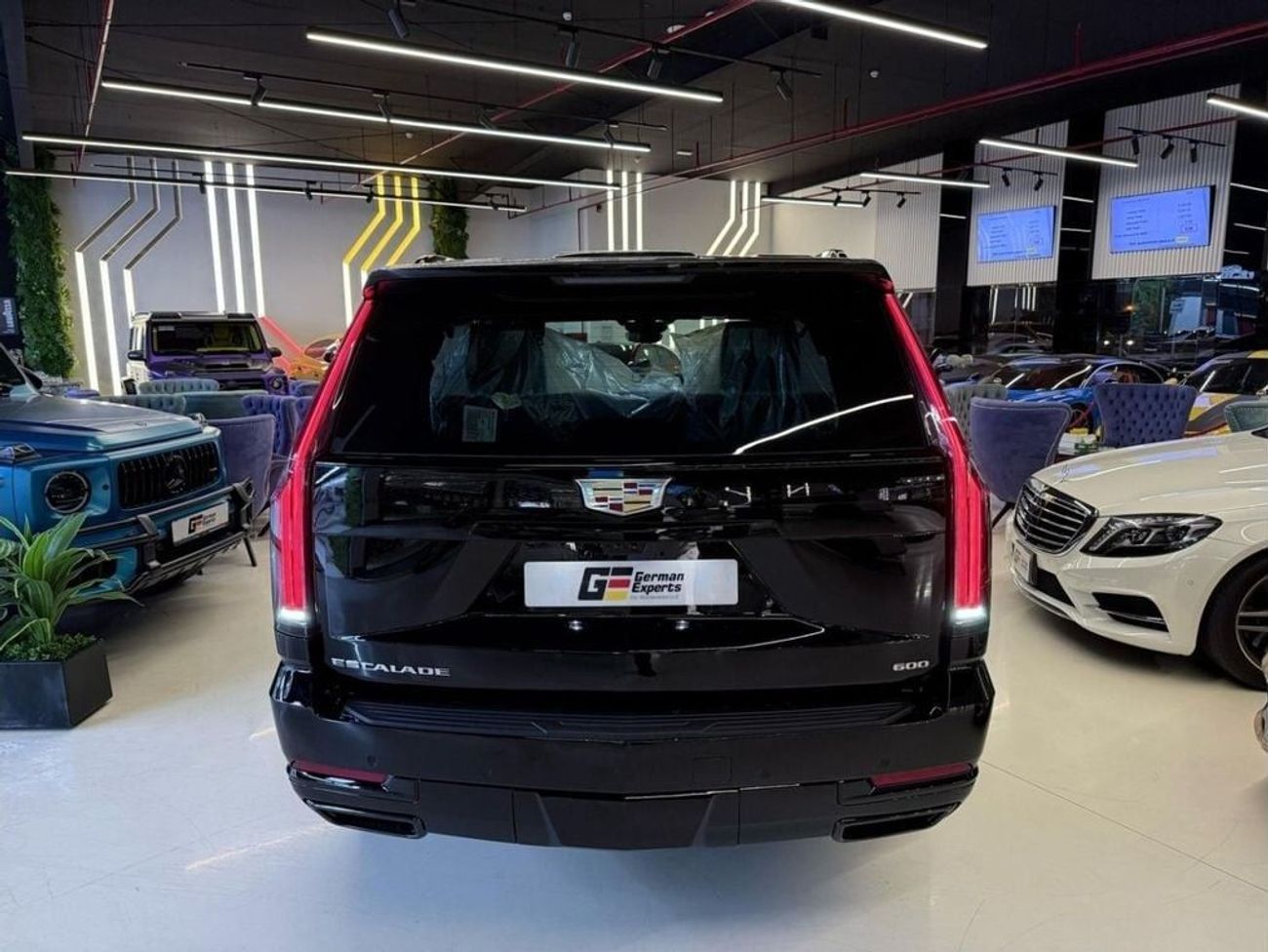 Cadillac Escalade Sport 6.2L AWD 2025 CADILLAC ESCALADE GCC - SPORT - 5 YEARS DEALER WARRANTY + SERVICE CONTRACT