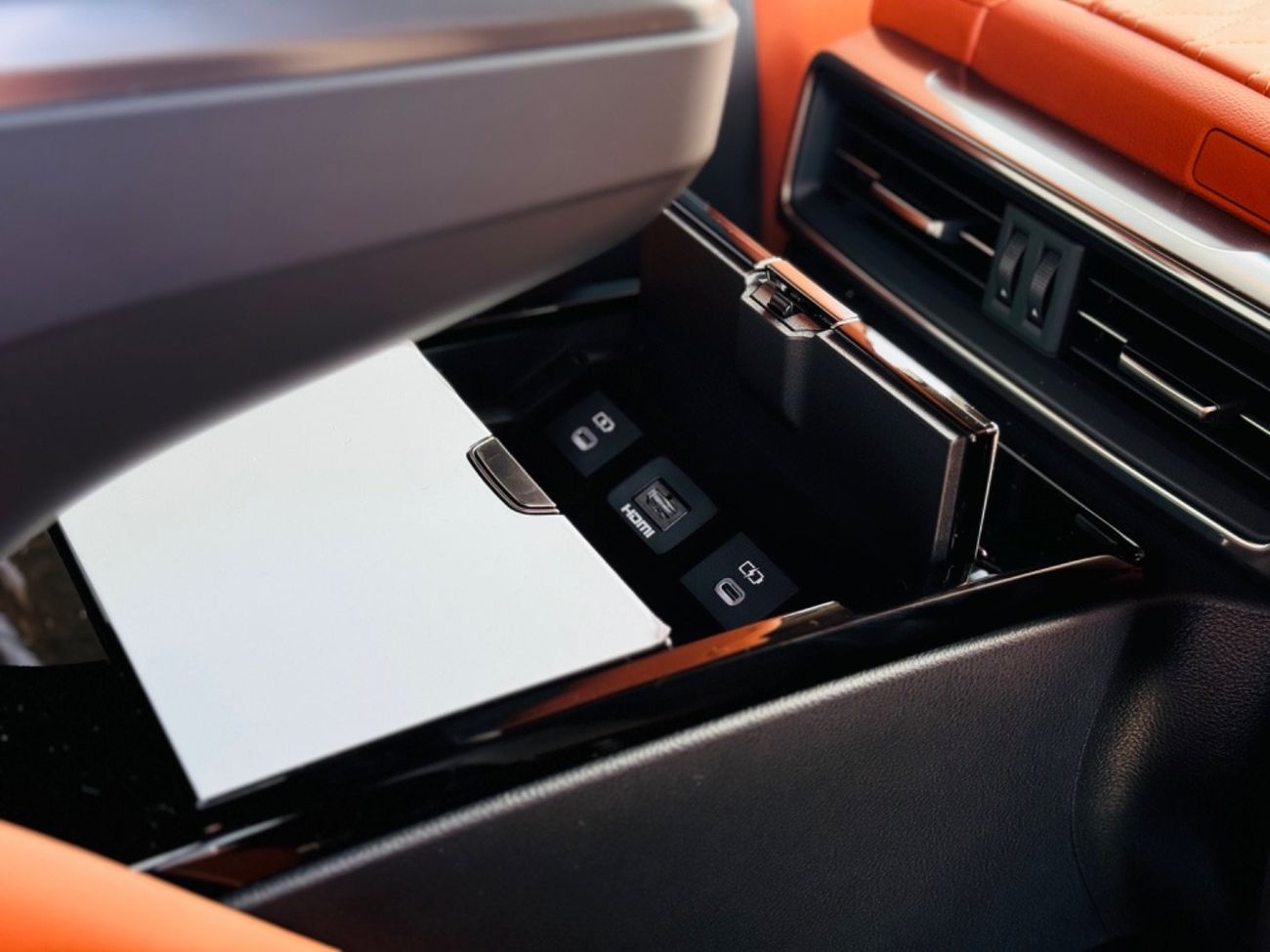 Lexus LX 600 Lexus lx600 VIP edition