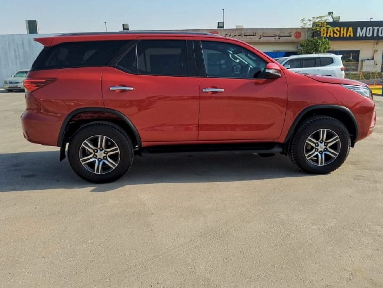 Toyota Fortuner VX-RHD-4WD-2.8L-Automatic-Diesel-7 Seats-5 Doors