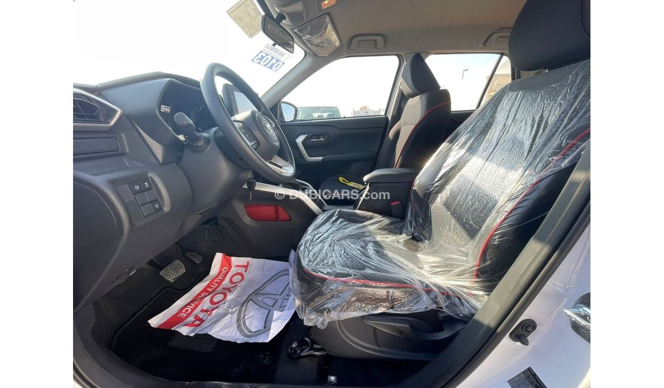 Toyota Raize Toyota Raize A250LA 1.0L Petrol, CUV FWD 5 Doors White color, Model 2022