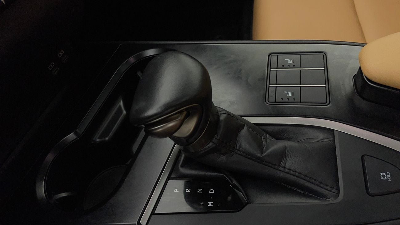 لكزس UX 200 PREMIER 2 | بدون دفعة مقدمة | اختبار القيادة في المنزل