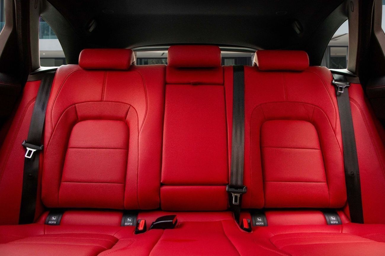 Jaguar F Pace R-Dynamic SE P250 | 4,112 P.M  | 0% Downpayment | Immaculate Condition!