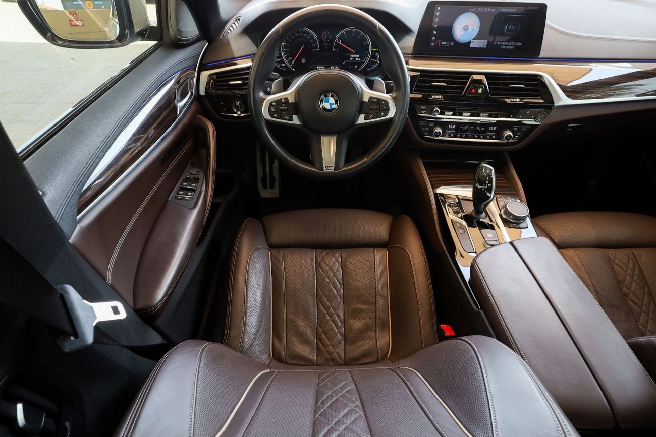 بي أم دبليو 530i M سبورت