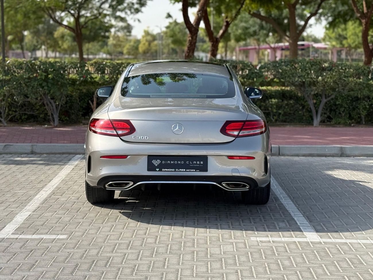 مرسيدس بنز C 300 كوبيه