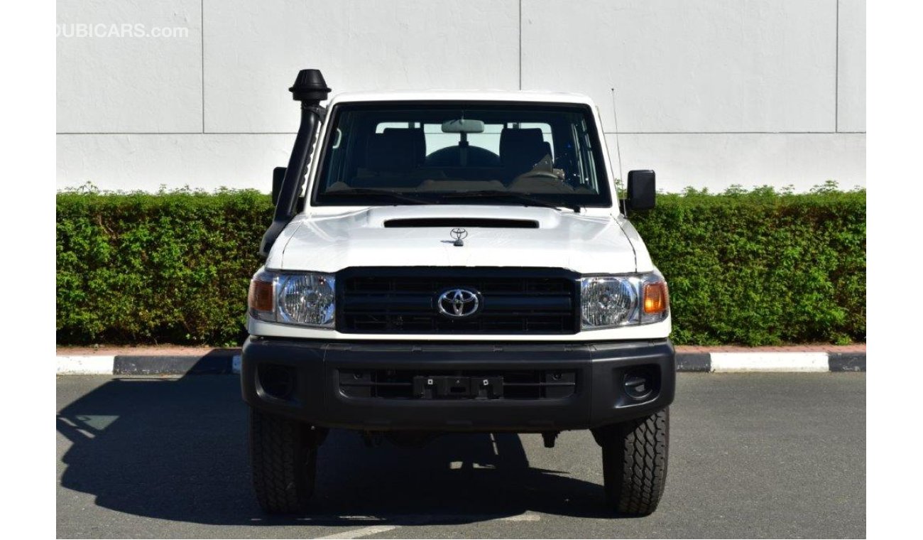 Toyota Land Cruiser Pick Up 79 DOUBLE CAB  V8 4.5L TURBO DIESEL 4WD MT