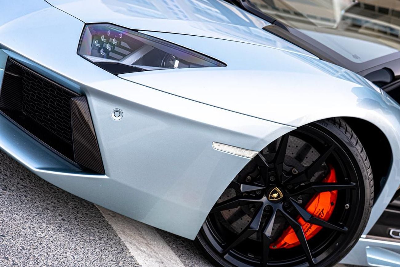 Lamborghini Aventador Roadster GCC Full Service history