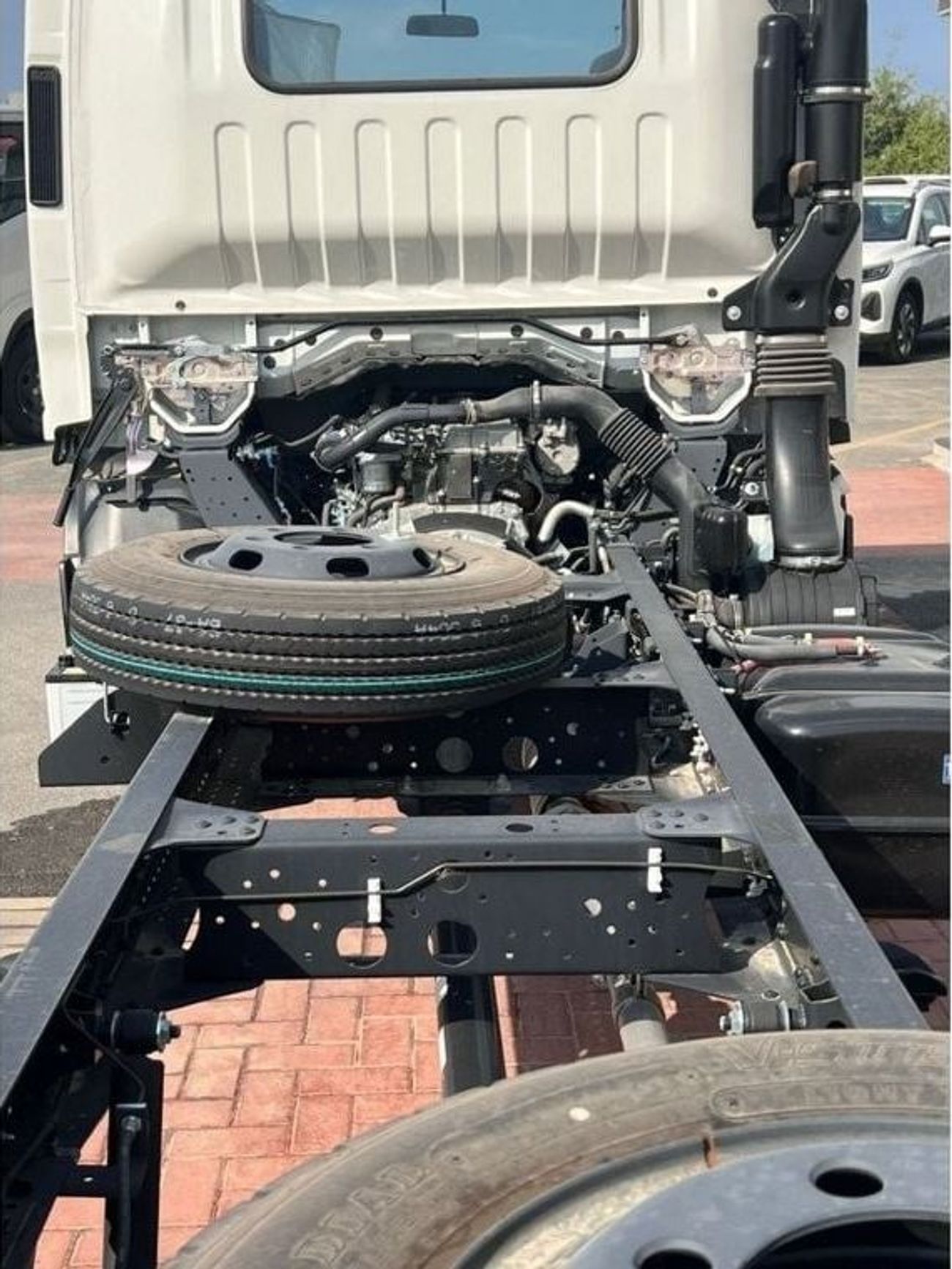 Isuzu NPR Isuzu npr short chassis 4.2L