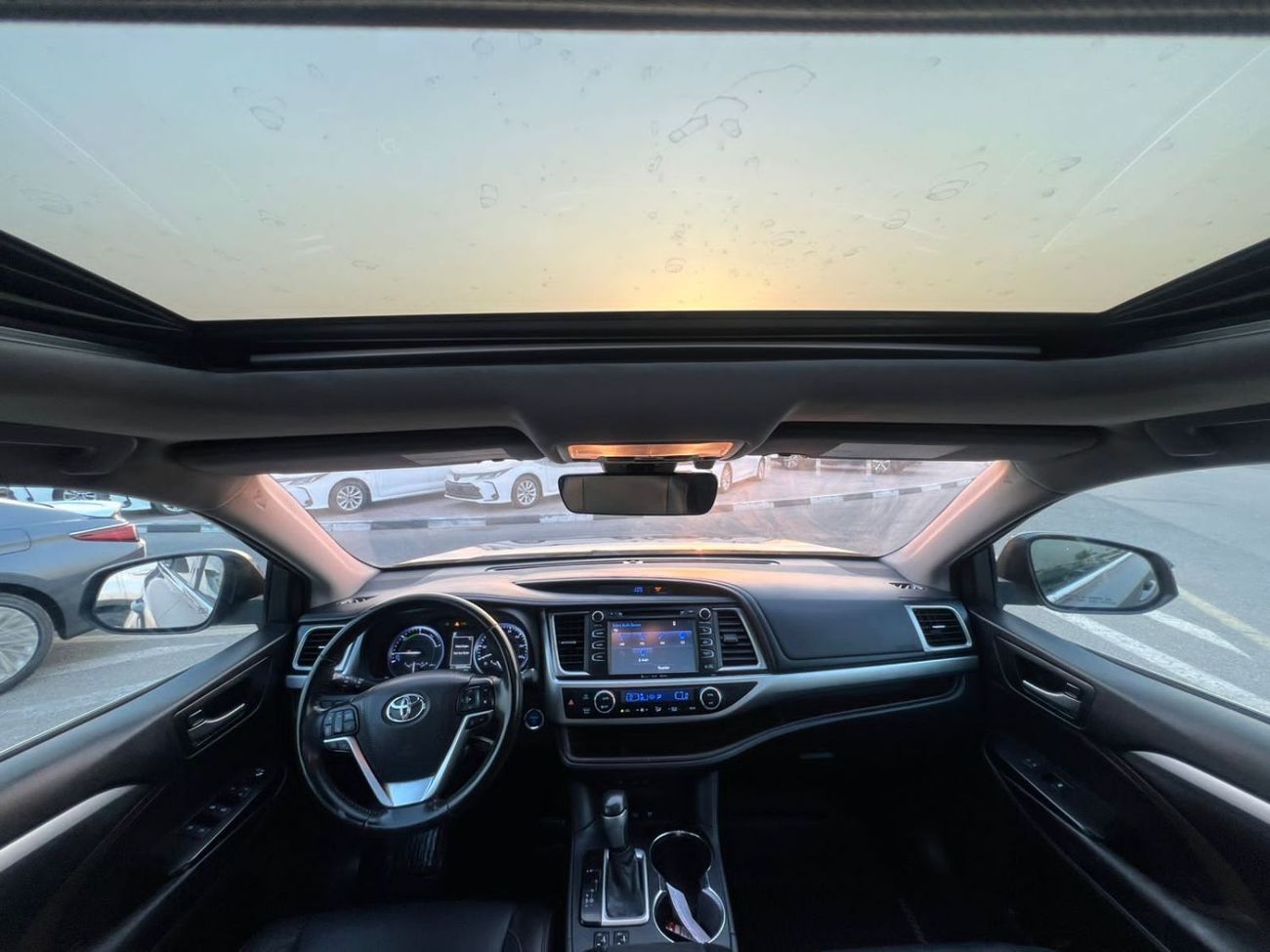 Toyota Highlander 2017 Toyota Highlander Hybrid XLE Full option -3.5L-V6-AWD 4x4 - Rear CAM-Sunroof-Leather seat