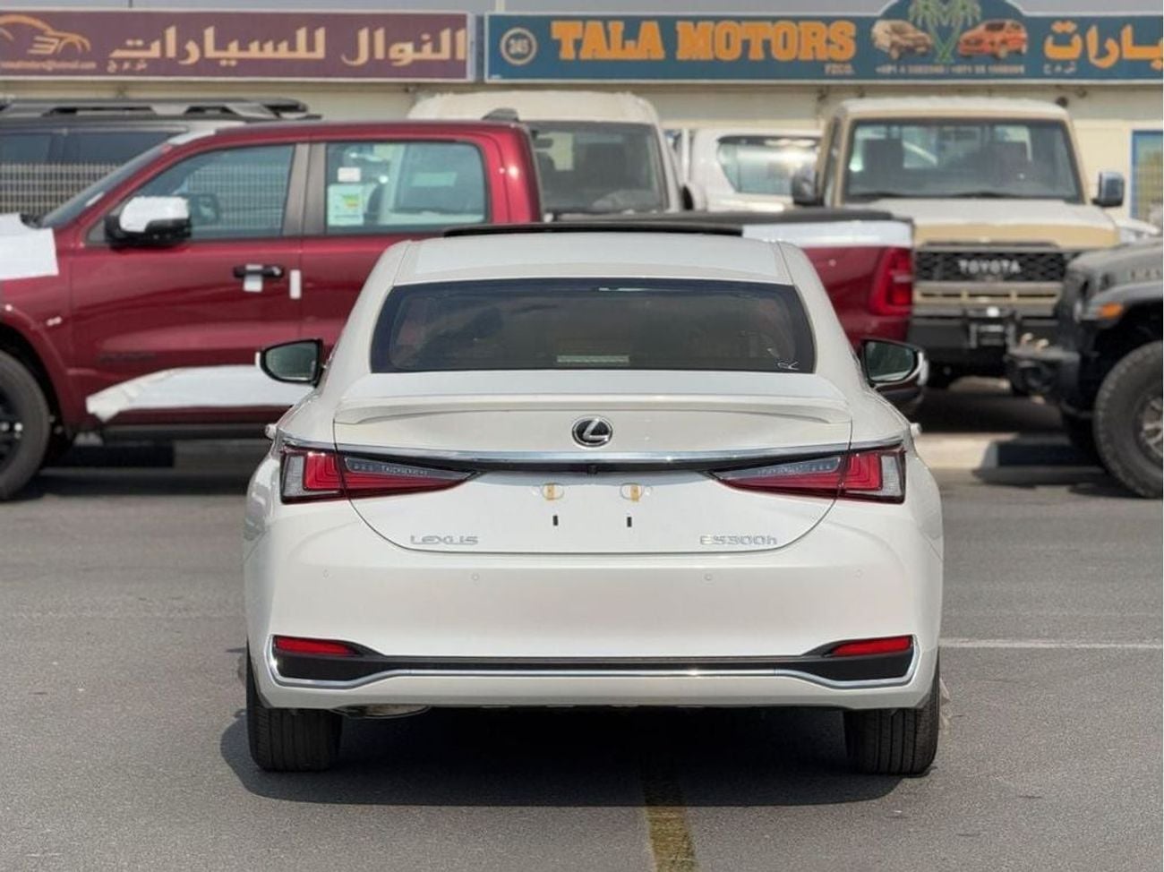 لكزس ES300h PLATINUM