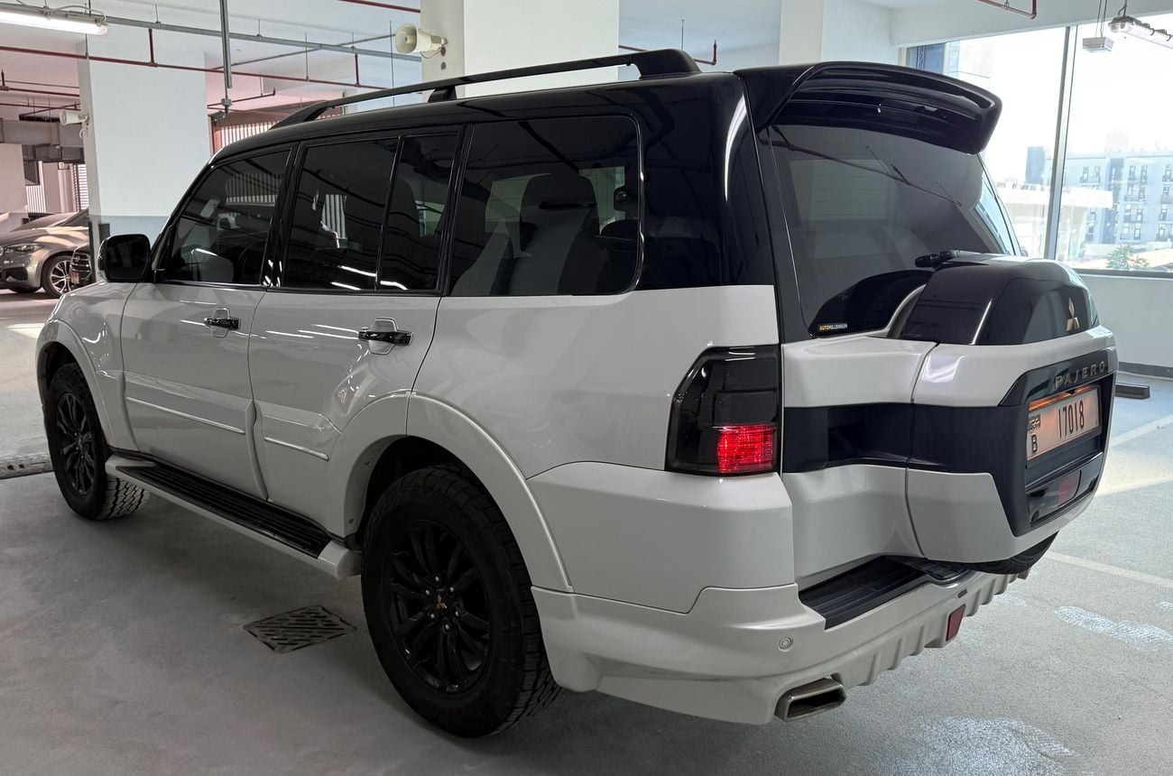 ميتسوبيشي باجيرو Mitsubishi Pajero Signature Edition 2020 3.8L GCC Specs | Firest owner