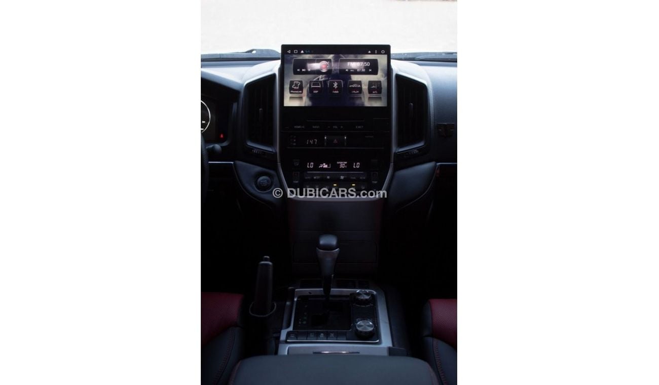 تويوتا لاند كروزر VXR