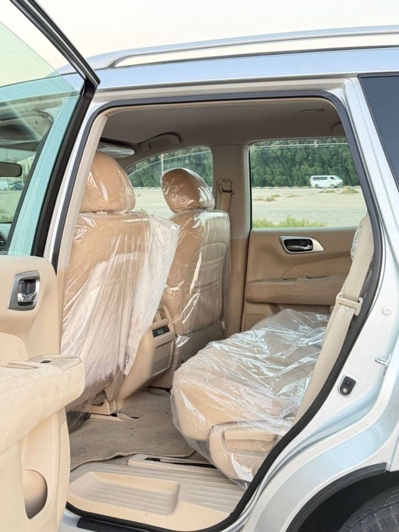 Nissan Pathfinder SV 3.5L (260 HP) 4WD