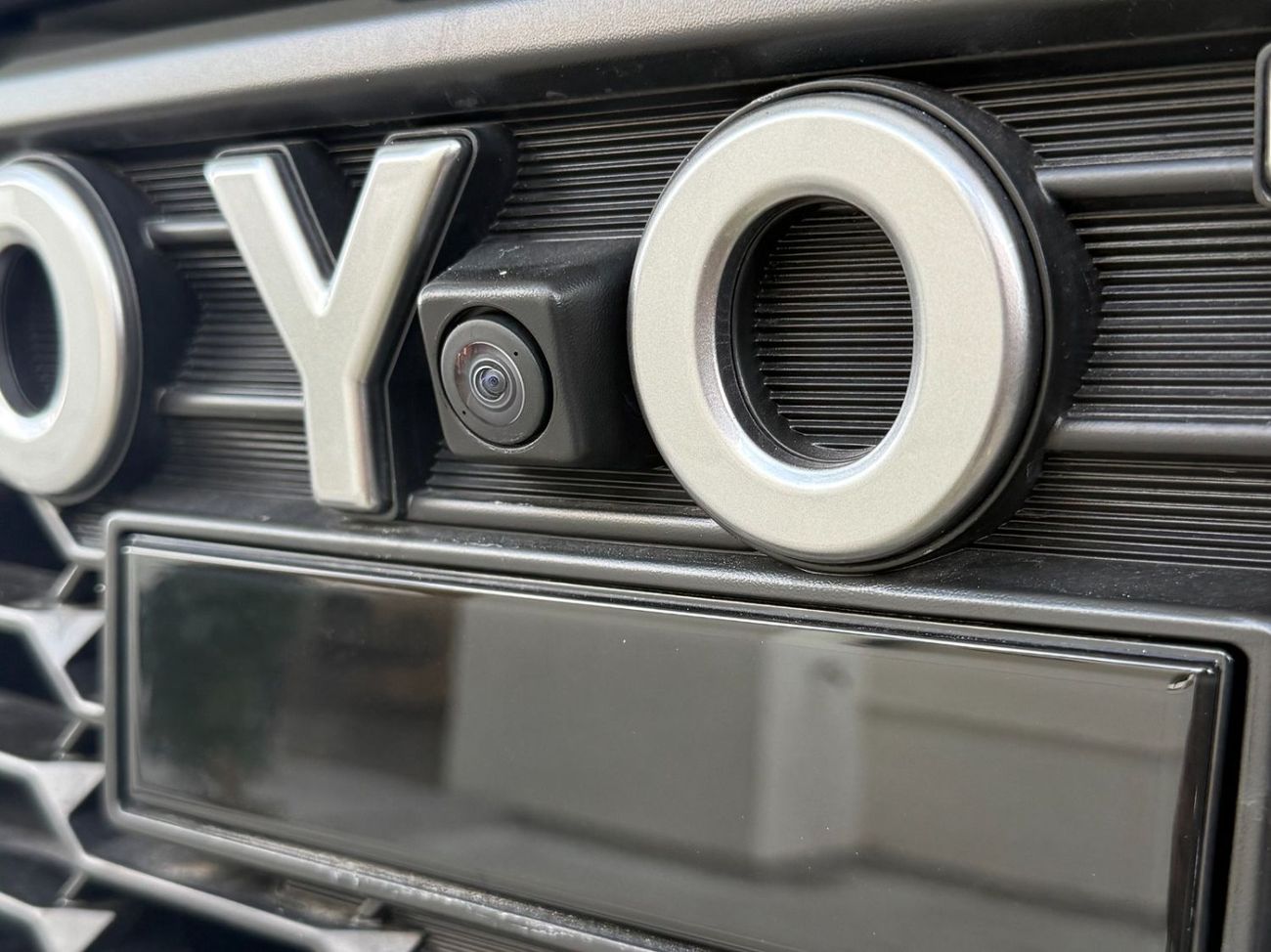 Toyota Hilux GR-SPORT 4.0 V6 **EXPORT ONLY**التصدير فقط خارج الخليج***