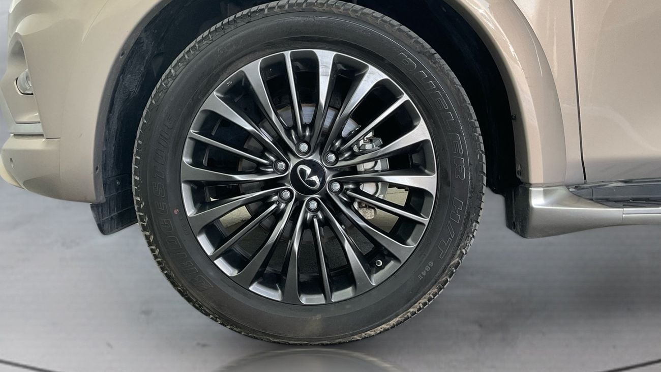 إنفينيتي QX80 5.6 SENSORY AUTO 4WD 8 SEATS | شامل الضمان | 0 ﺪﻔﻋﺓ ﺃﻮﻟﻯ