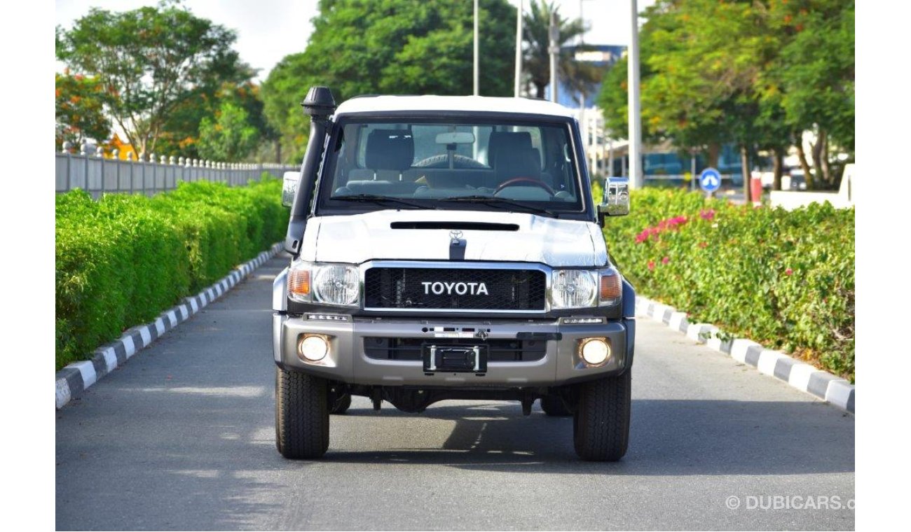 تويوتا لاند كروزر بيك آب 79 DOUBLE CAB SPL LX V8 4.5L TURBO DIESEL 5 SEAT 4WD MANUAL TRANSMISSION