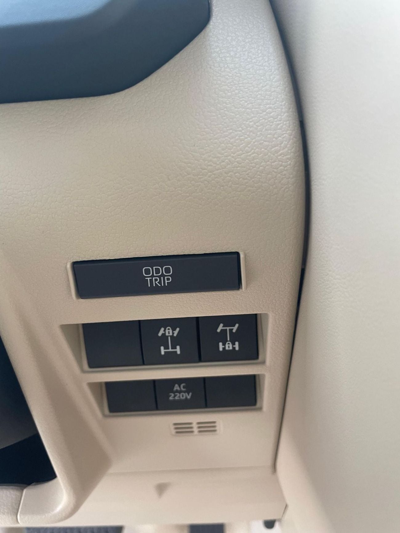 تويوتا لاند كروزر TOYOTA LANDCRUISER VXR HYBRID 2026 MODEL