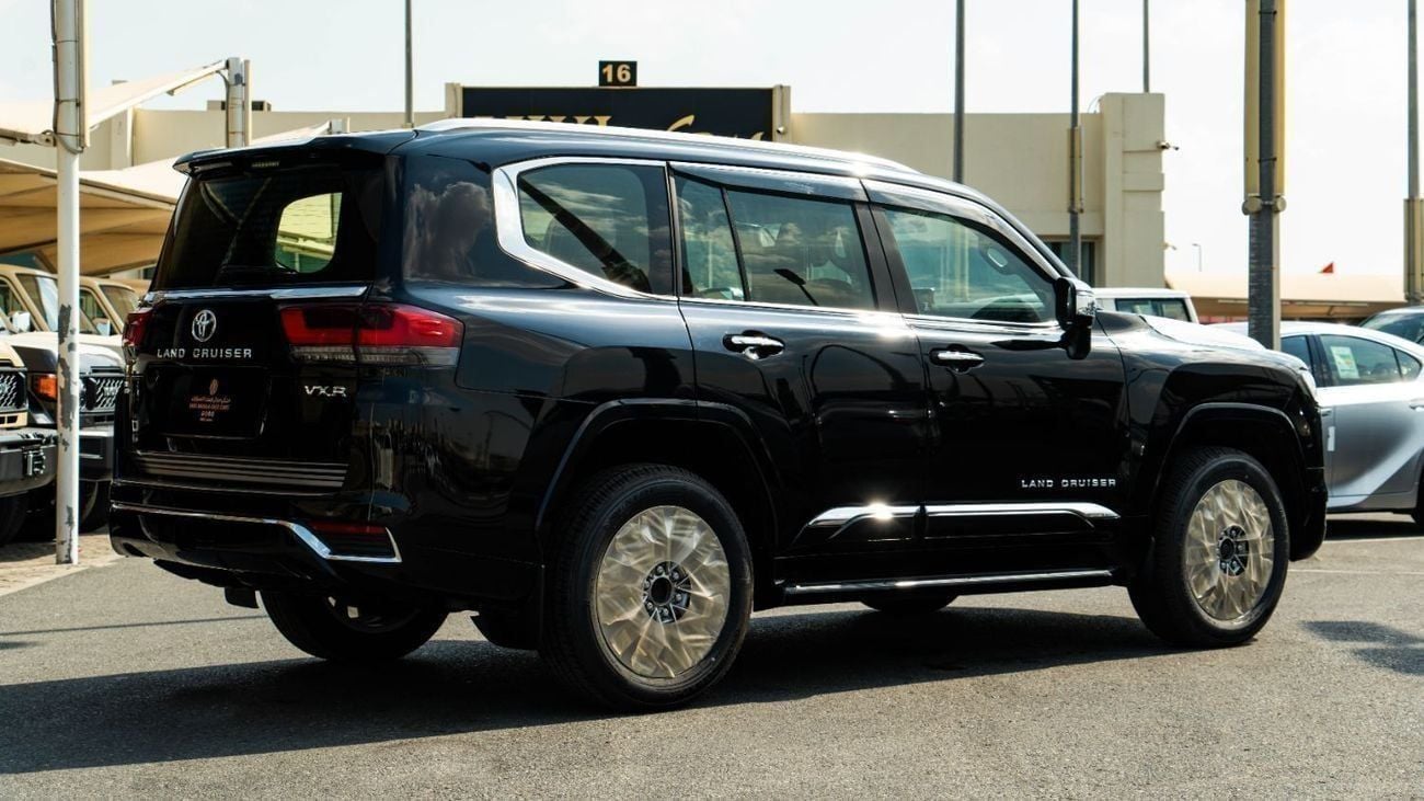 Toyota Land Cruiser VXR 3.5 TT || 2026